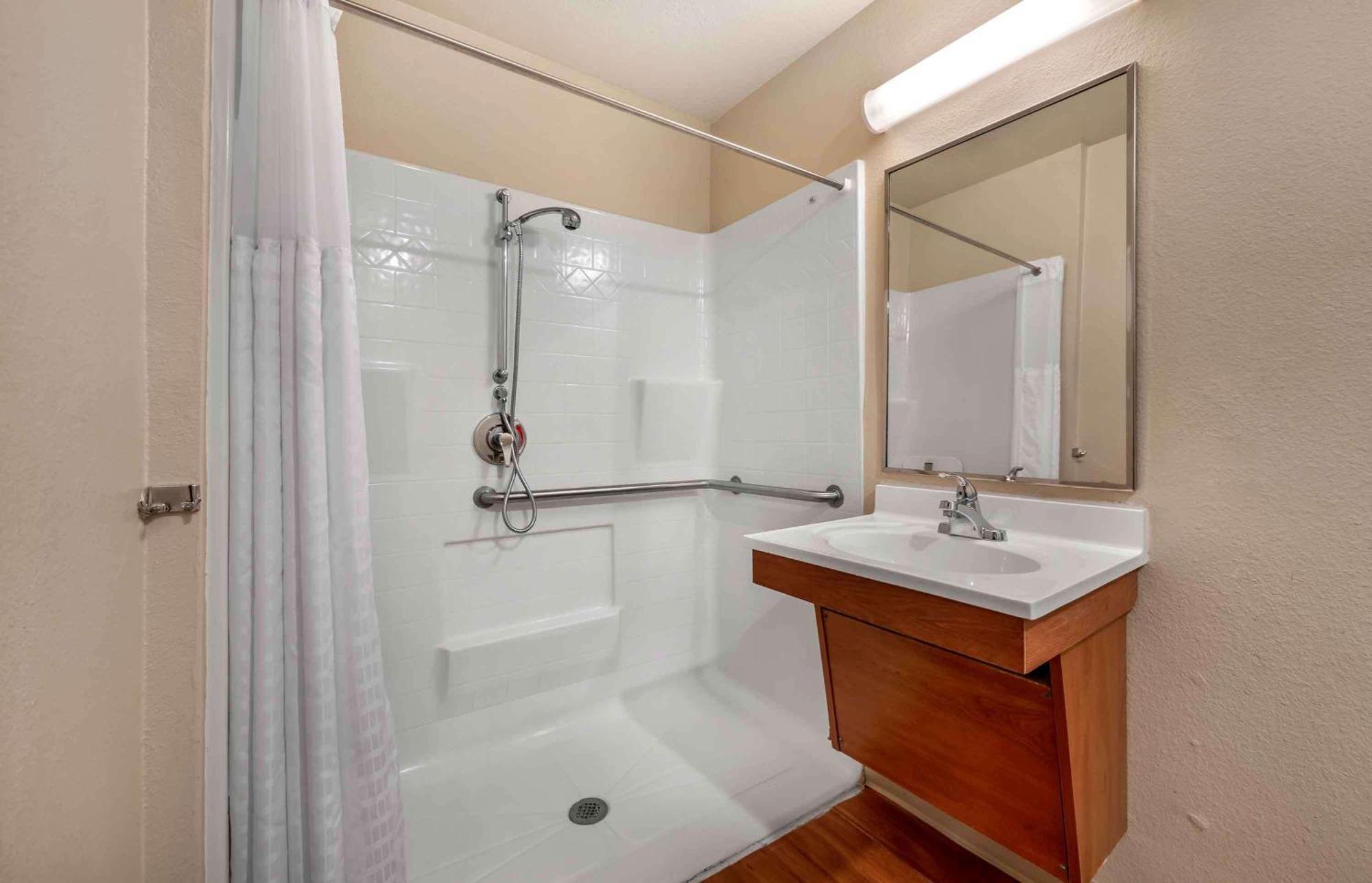 Extended Stay America Select Suites - Kansas City - South - I-49 ภายนอก รูปภาพ