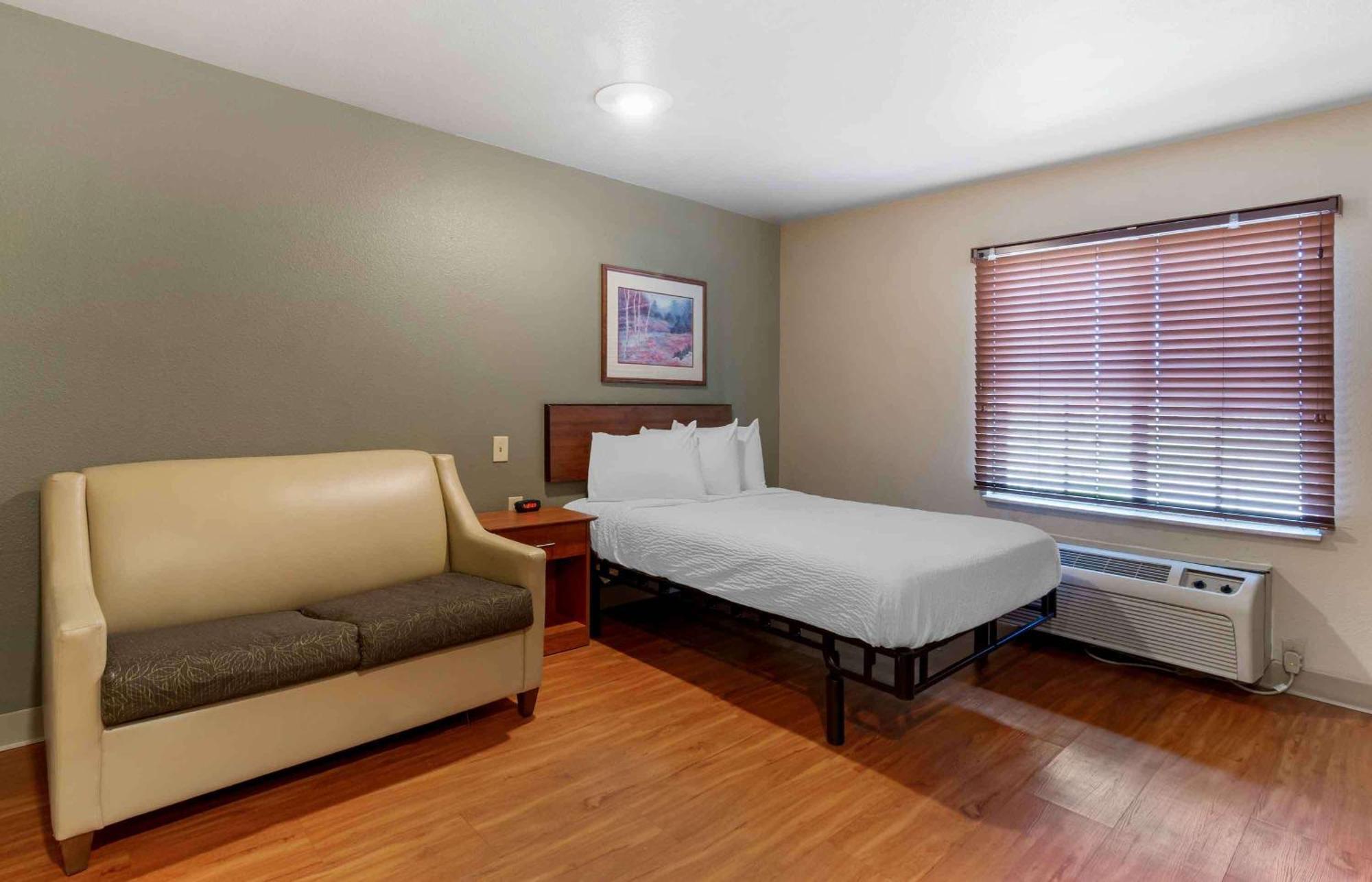 Extended Stay America Select Suites - Kansas City - South - I-49 ภายนอก รูปภาพ