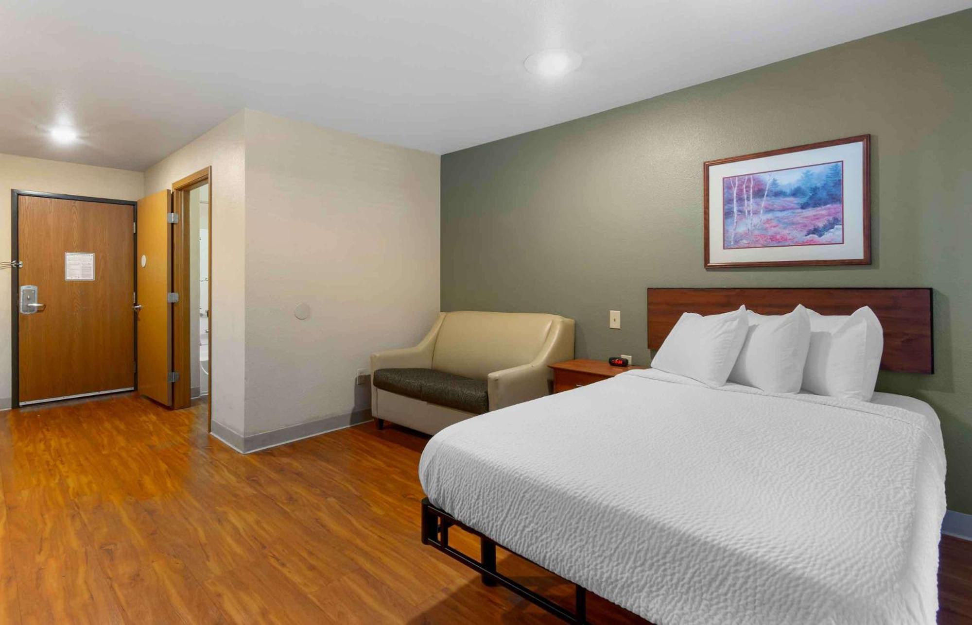 Extended Stay America Select Suites - Kansas City - South - I-49 ภายนอก รูปภาพ