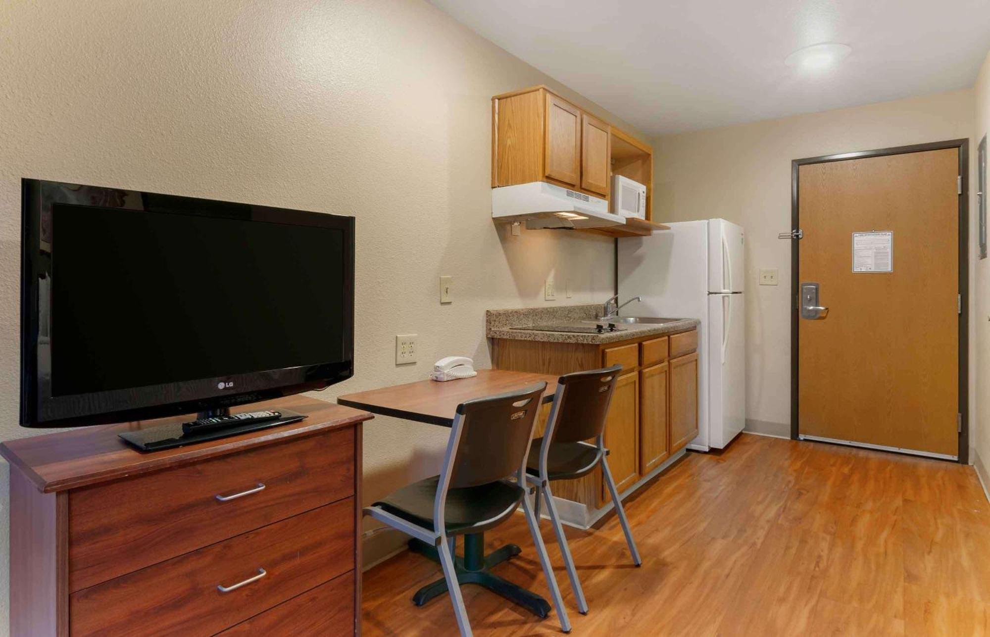 Extended Stay America Select Suites - Kansas City - South - I-49 ภายนอก รูปภาพ