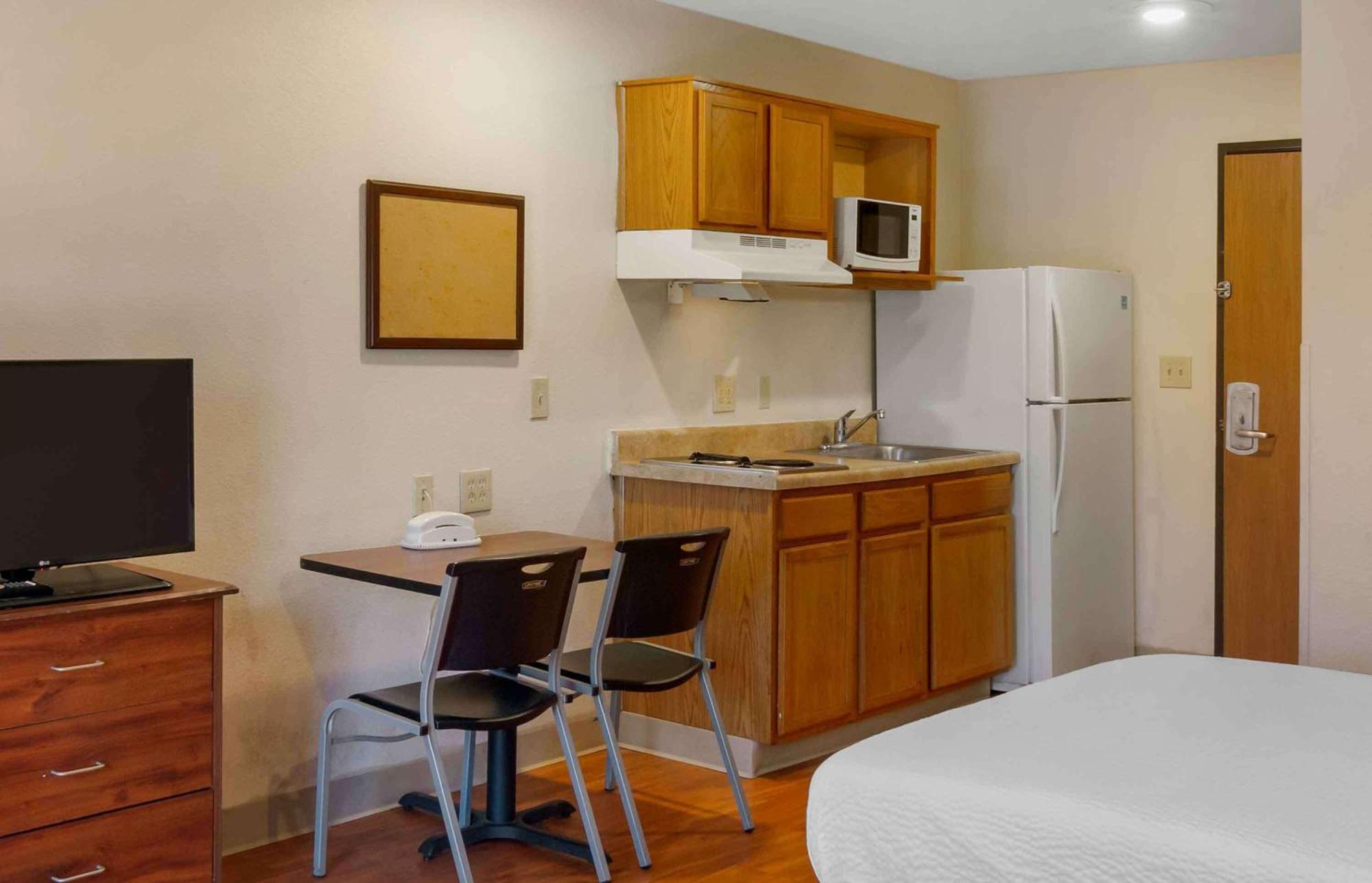 Extended Stay America Select Suites - Kansas City - South - I-49 ภายนอก รูปภาพ