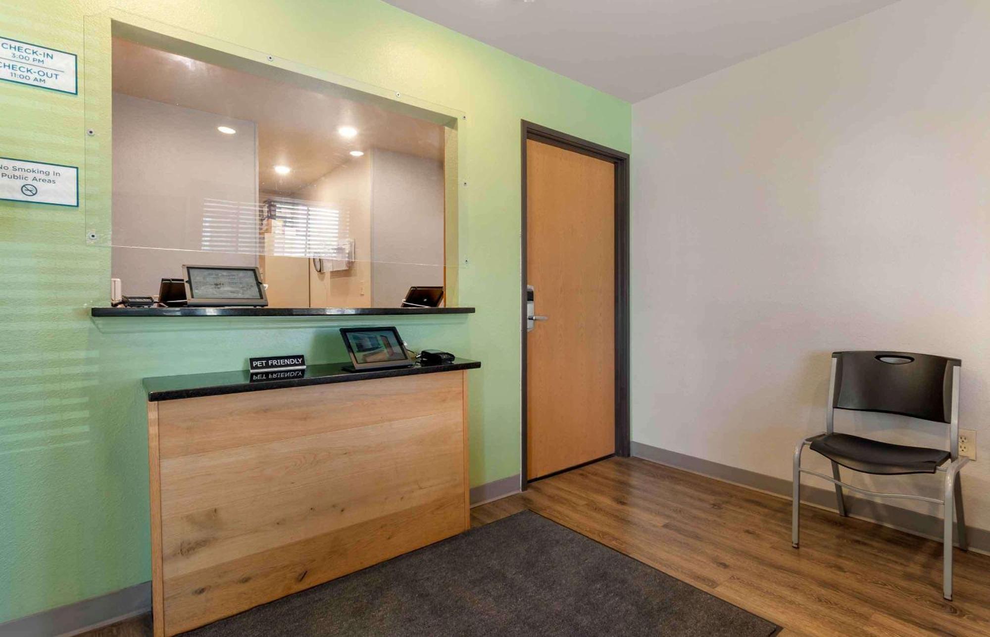 Extended Stay America Select Suites - Kansas City - South - I-49 ภายนอก รูปภาพ