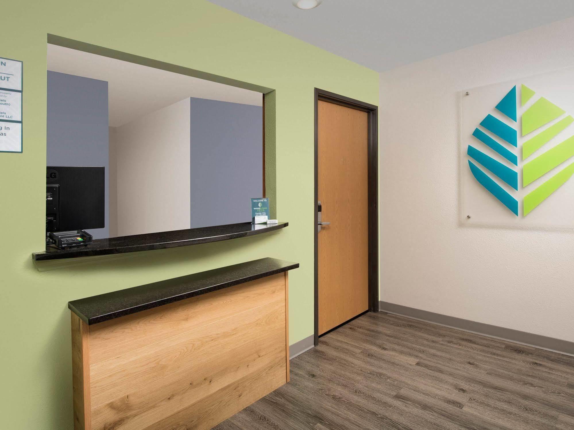Extended Stay America Select Suites - Kansas City - South - I-49 ภายนอก รูปภาพ